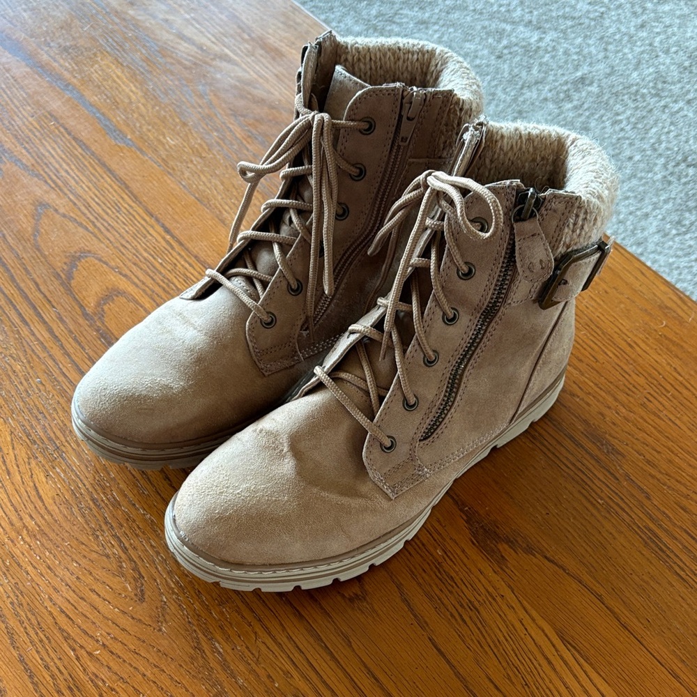 Cliffs by WHITE MOUNTAIN Tan Lace-Up Ankle Boots with Knit Collar